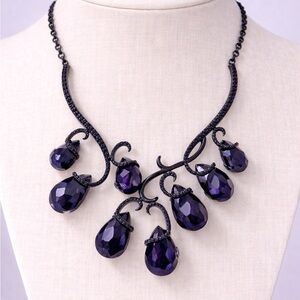 nOir Crystal statement necklace NWOT